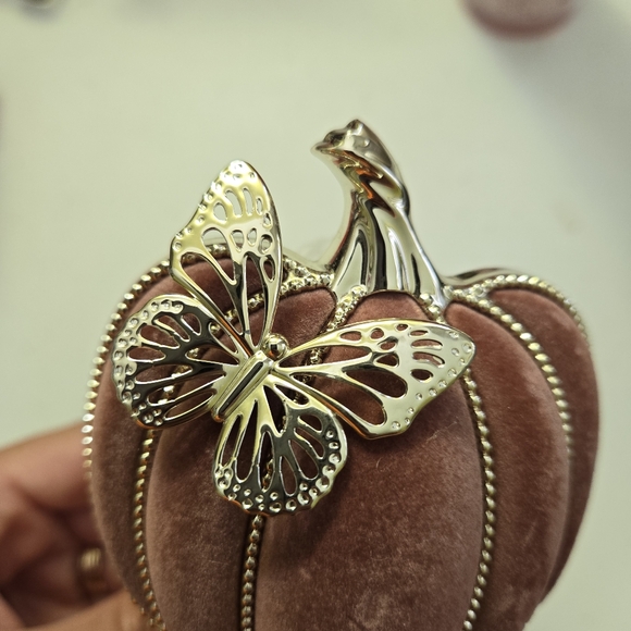 Bath & Body Works BUTTERFLY PUMPKIN NIGHTLIGHT Wallflowers Fragrance Plug - Picture 5 of 6